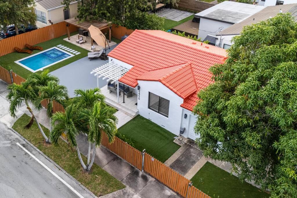 Вілла Luxury Retreat 3B ,2Ba Pool , Coral Gables Center Маямі Екстер'єр фото