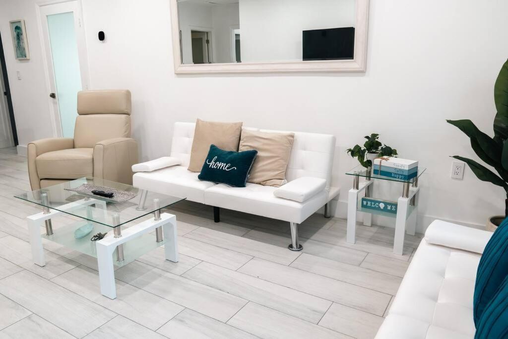 Вілла Luxury Retreat 3B ,2Ba Pool , Coral Gables Center Маямі Екстер'єр фото