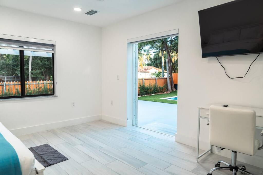 Вілла Luxury Retreat 3B ,2Ba Pool , Coral Gables Center Маямі Екстер'єр фото