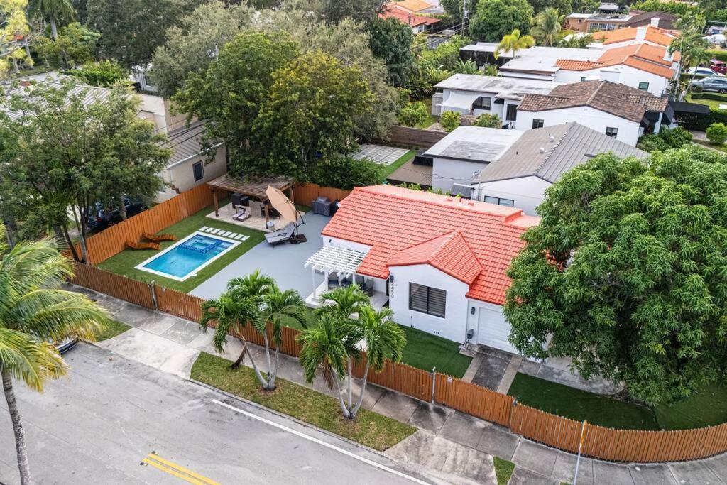 Вілла Luxury Retreat 3B ,2Ba Pool , Coral Gables Center Маямі Екстер'єр фото