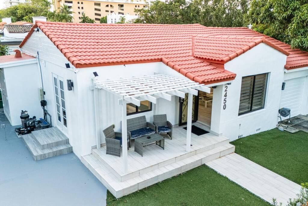 Вілла Luxury Retreat 3B ,2Ba Pool , Coral Gables Center Маямі Екстер'єр фото