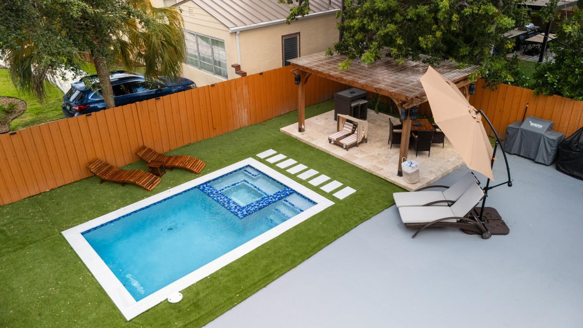 Вілла Luxury Retreat 3B ,2Ba Pool , Coral Gables Center Маямі Екстер'єр фото